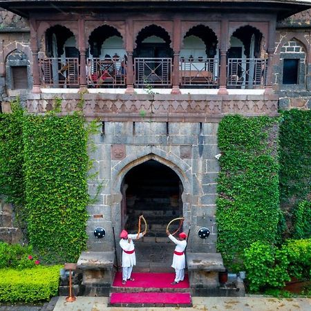 Fort Jadhavgadh -A Gadh Heritage Hotel Sasvad Esterno foto