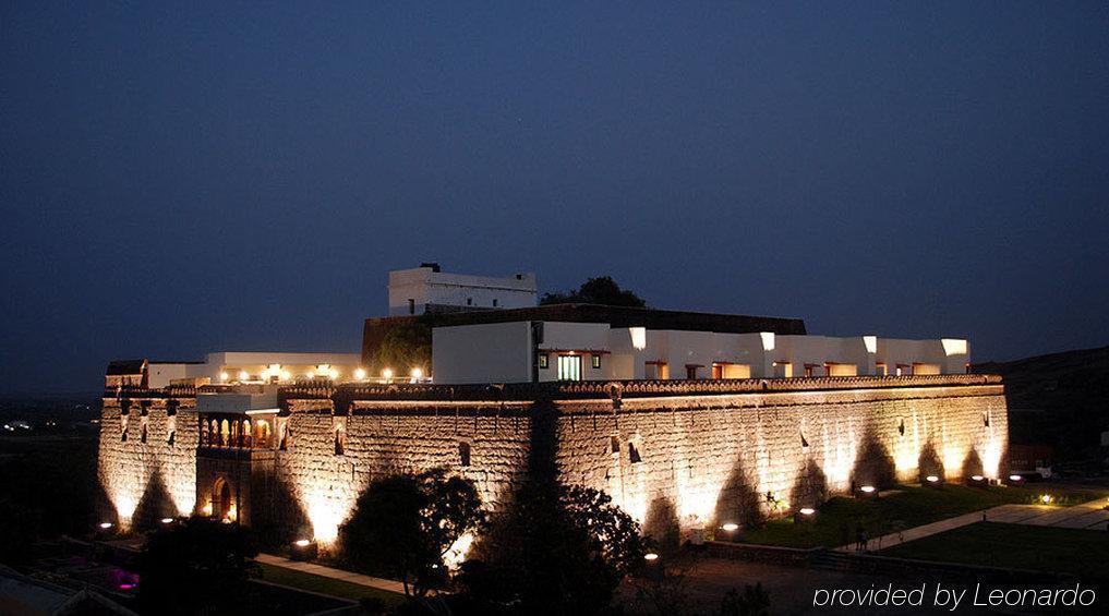Fort Jadhavgadh -A Gadh Heritage Hotel Sasvad Esterno foto