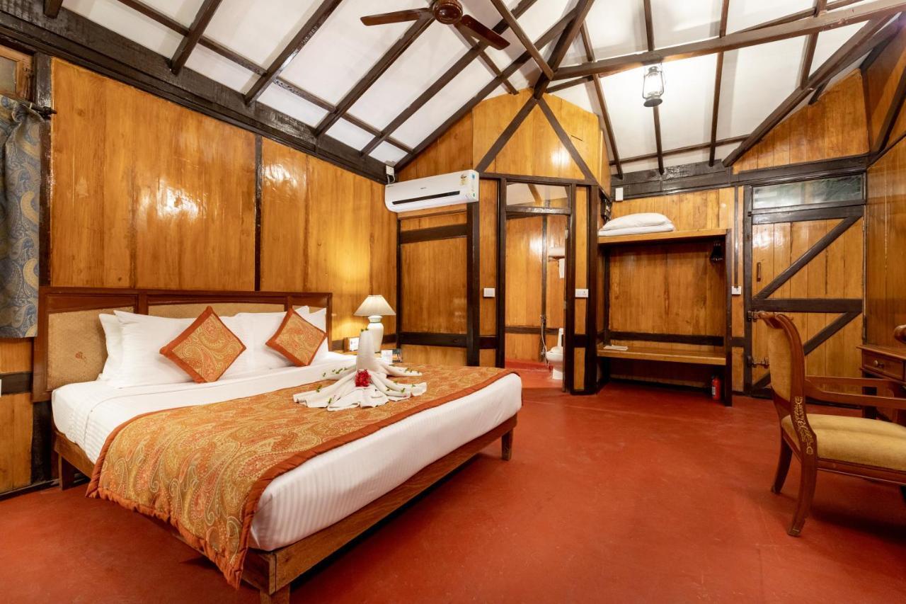 Fort Jadhavgadh -A Gadh Heritage Hotel Sasvad Esterno foto