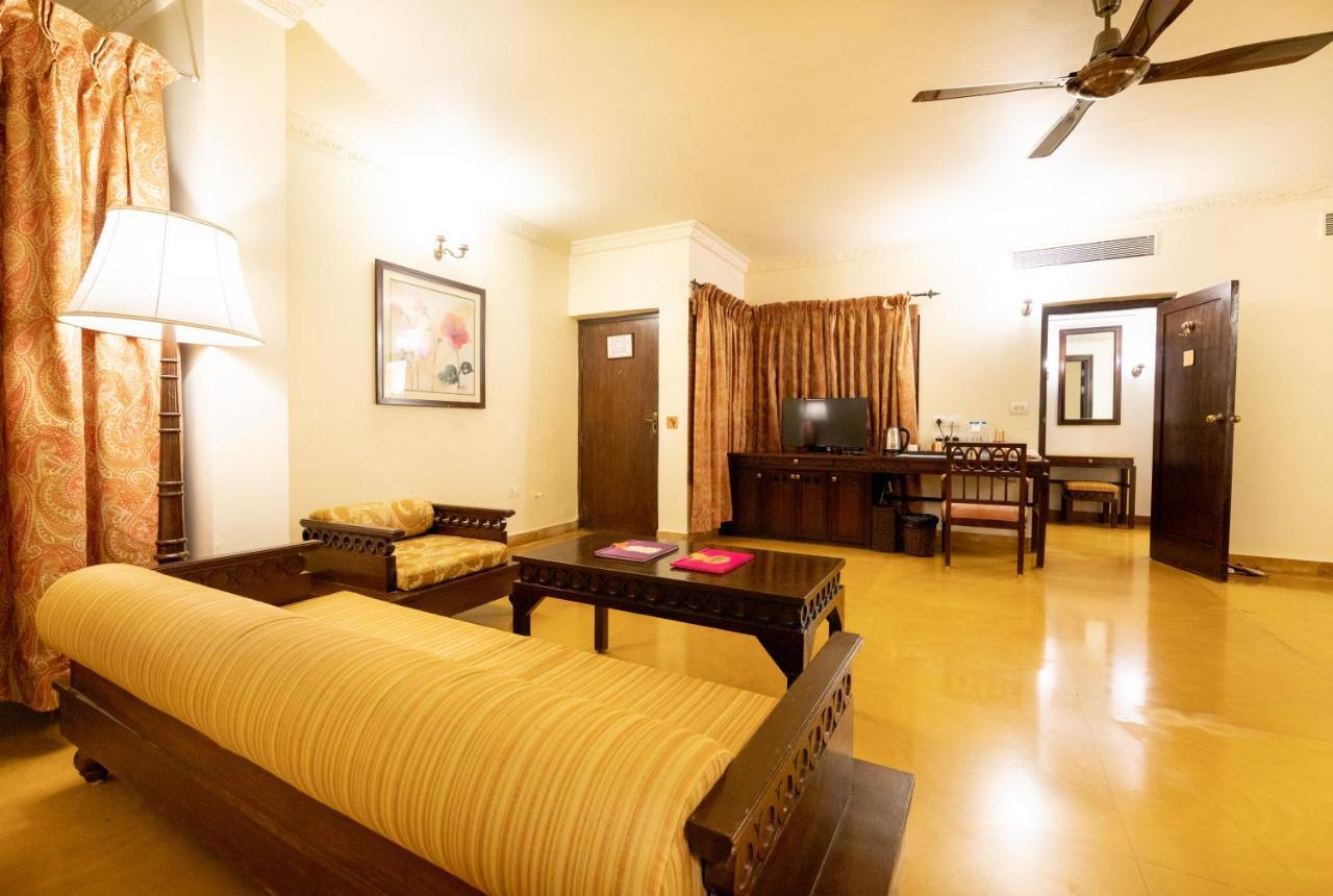 Fort Jadhavgadh -A Gadh Heritage Hotel Sasvad Esterno foto