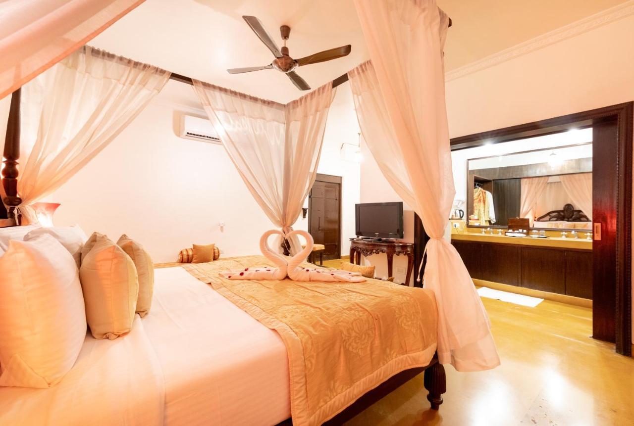 Fort Jadhavgadh -A Gadh Heritage Hotel Sasvad Esterno foto
