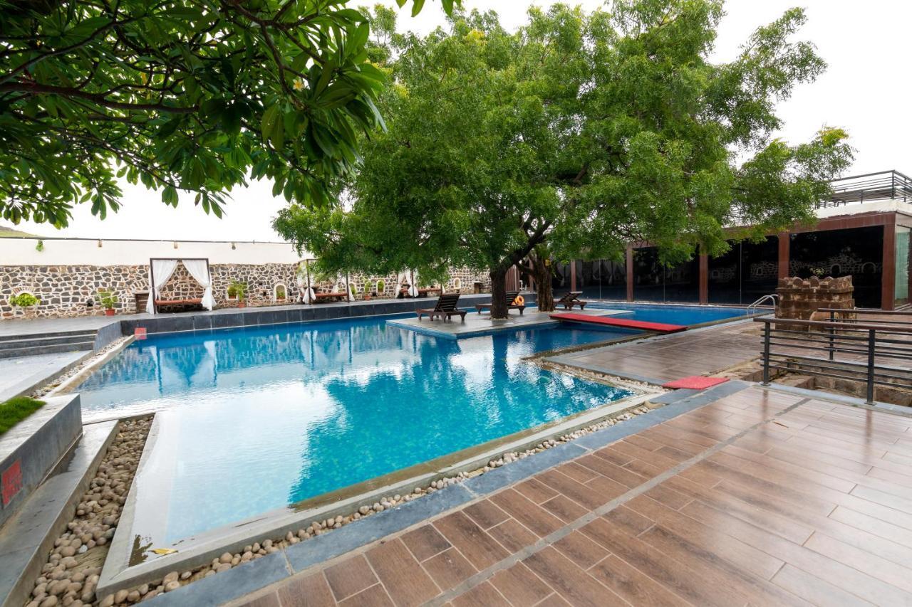 Fort Jadhavgadh -A Gadh Heritage Hotel Sasvad Esterno foto