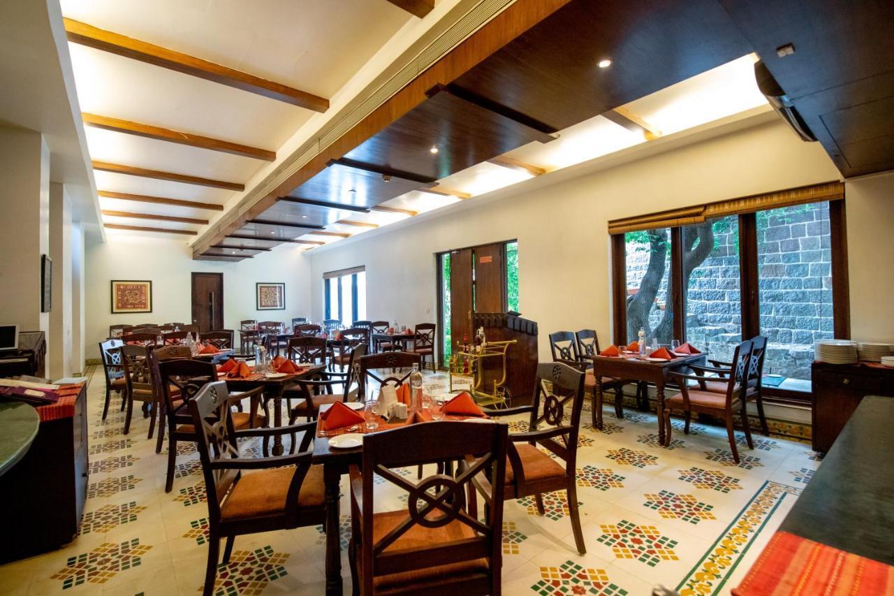 Fort Jadhavgadh -A Gadh Heritage Hotel Sasvad Esterno foto
