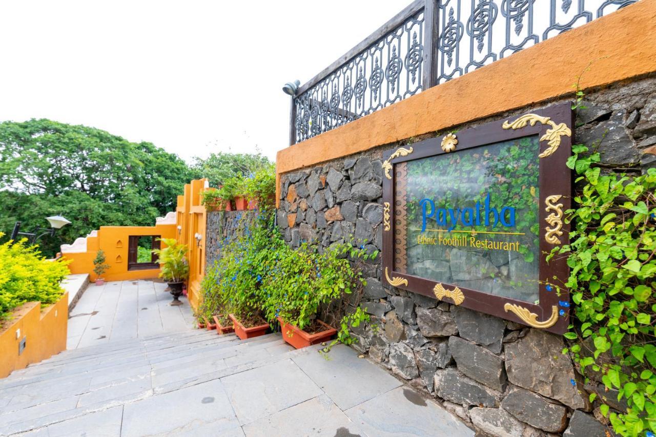Fort Jadhavgadh -A Gadh Heritage Hotel Sasvad Esterno foto