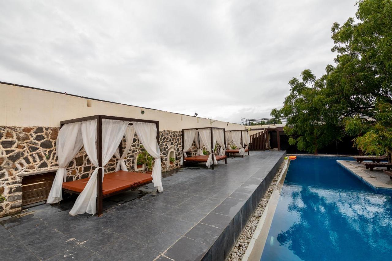 Fort Jadhavgadh -A Gadh Heritage Hotel Sasvad Esterno foto