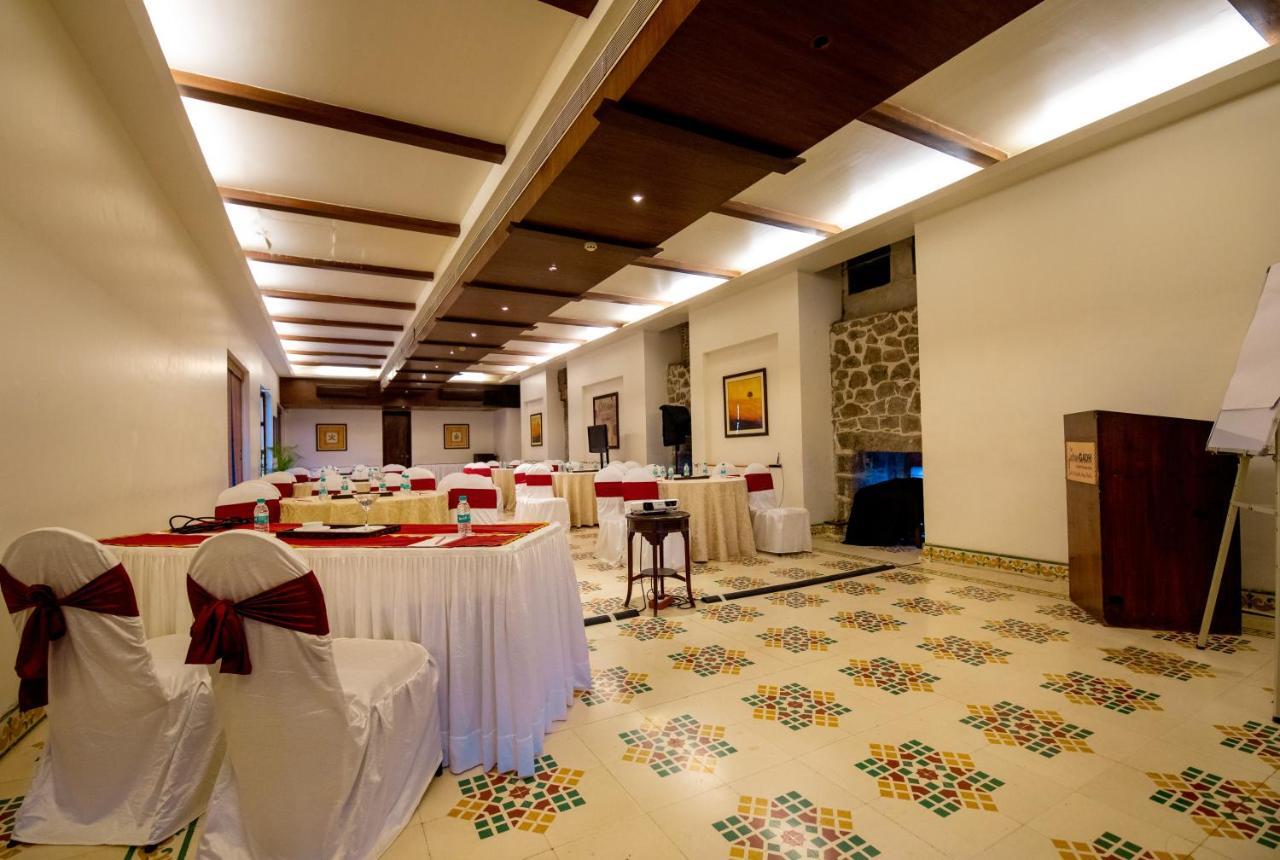 Fort Jadhavgadh -A Gadh Heritage Hotel Sasvad Esterno foto