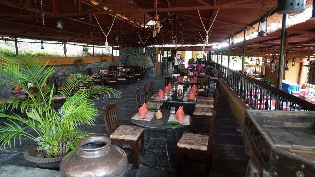 Fort Jadhavgadh -A Gadh Heritage Hotel Sasvad Esterno foto
